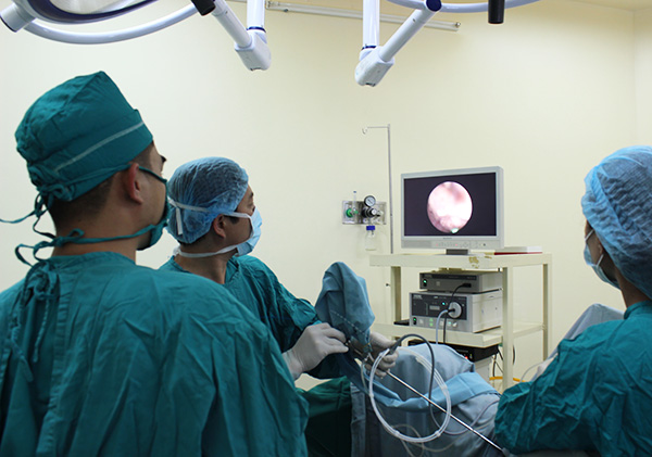 Bệnh viện Hoàn Mỹ Đà Lạt thực hiện thành công ca tán sỏi laser đầu tiên