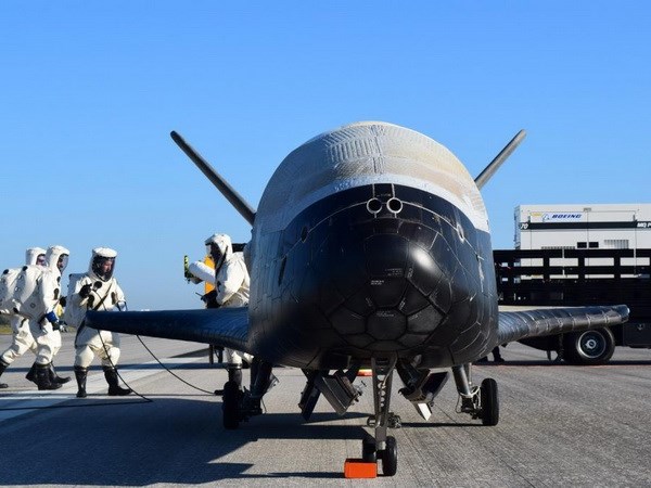 Tàu vũ trụ không người lái X-37B. (Nguồn: U.S. Air Force)