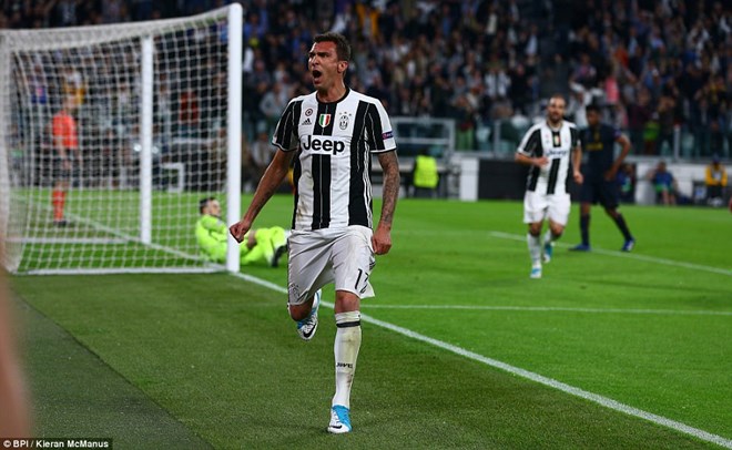 Mario Mandzukic góp công đưa Juventus vào chung kết Champions League. (Nguồn: Daily Mail)