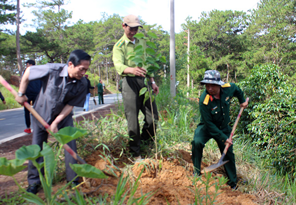 Đà Lạt: Ra quân làm công tác dân vận tại xã Xuân Thọ