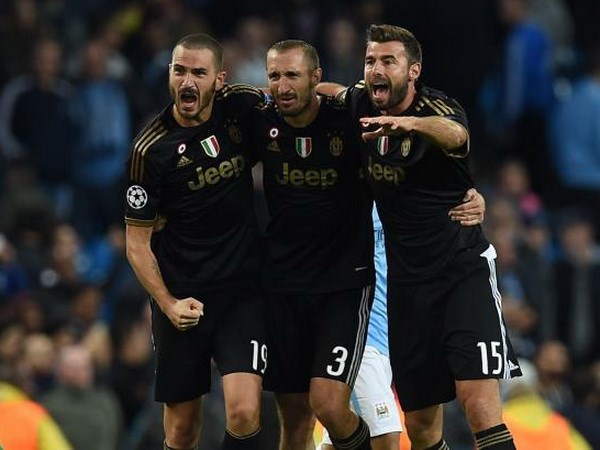 Bộ ba Leonardo Bonucci, Andrea Barzagli và Giorgio Chiellini của Juventus. (Nguồn: Bleacher Report)
