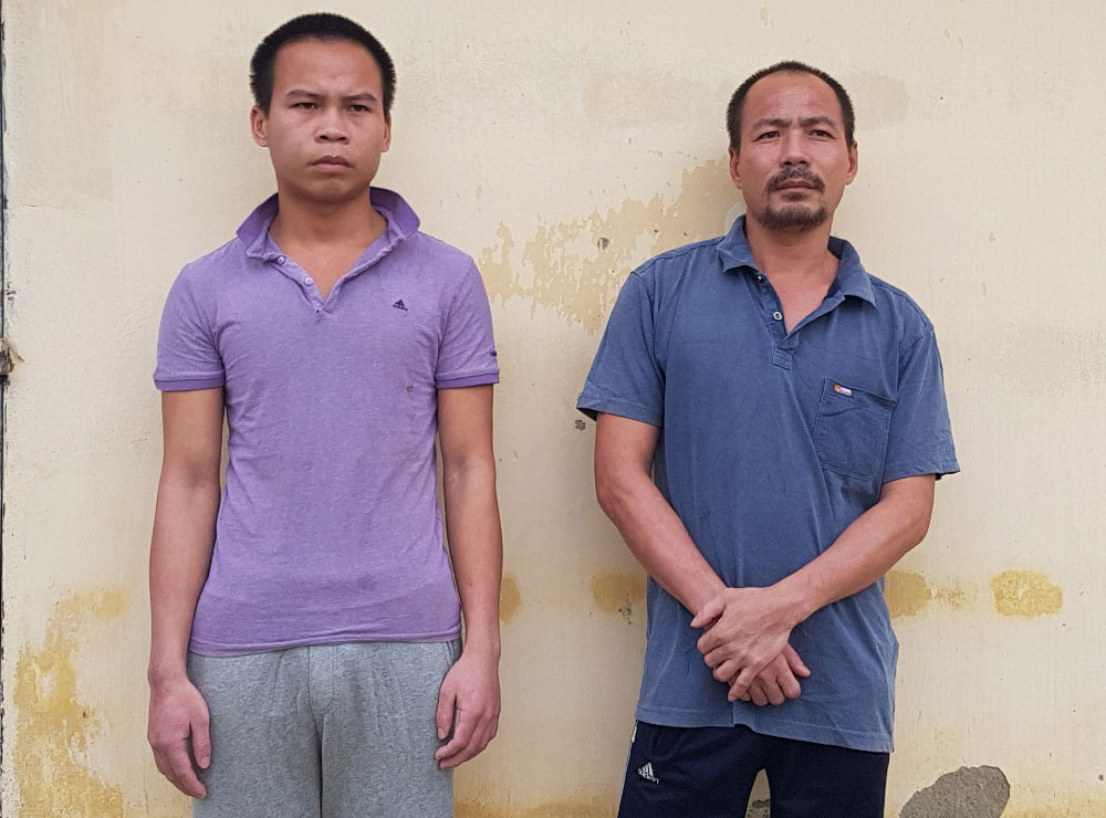 Hai đối tượng Trịnh Văn Long và Quách Văn Luyến trong băng nhóm phá rừng có tổ chức vừa bị Công an huyện Bảo Lâm triệt phá