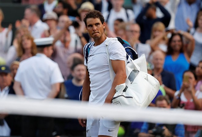 Địa chấn ở Wimbledon 2017: Nadal bật bãi sau &quot;áp lực kinh hoàng&quot;