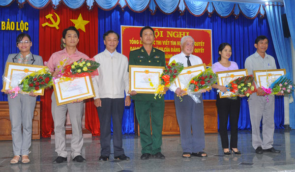 Bảo Lộc tổng kết Cuộc thi viết tìm hiểu nghị quyết đại hội Đảng và phát động Cuộc thi tìm hiểu Quan hệ Việt Nam - Lào