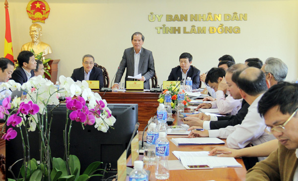 Bí thư Tỉnh ủy Nguyễn Xuân Tiến phát biểu ý kiến chỉ đạo
