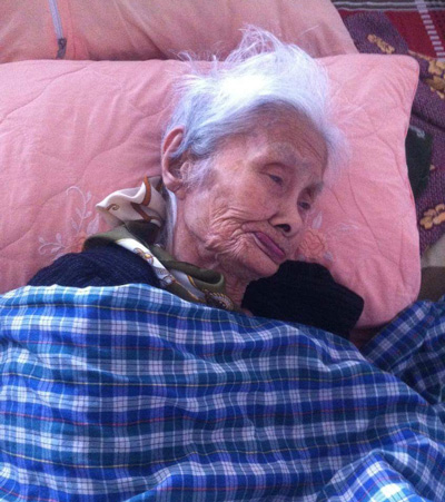 Cụ bà 90 tuổi bỗng dưng mất nhà