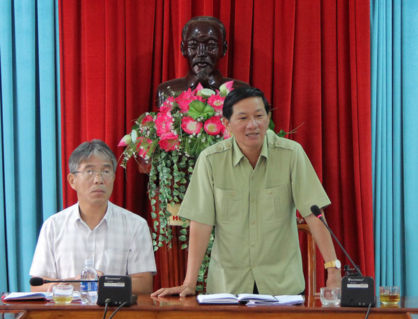 Đồng chí Trần Đức Quận phát biểu tại huyện ủy Bảo Lâm