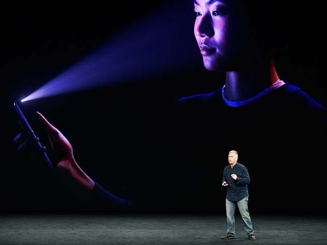 Tính năng Face ID trên iPhone X được giới thiệu hôm 12/9. (Nguồn: Wired)