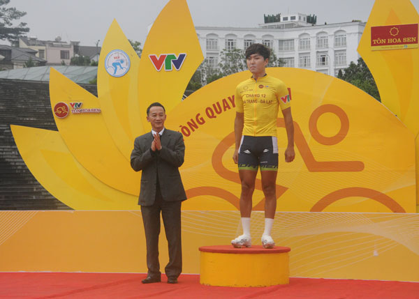 Đoàn đua xe đạp quốc tế VTV – Cúp Tôn Hoa Sen lần II - 2017 về đến Bảo Lộc