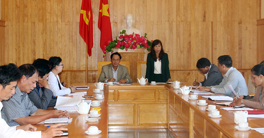 Đồng chí Nguyễn Thị Lệ phát biểu chỉ đạo công tác dân vận trong những tháng tiếp theo của năm 2017