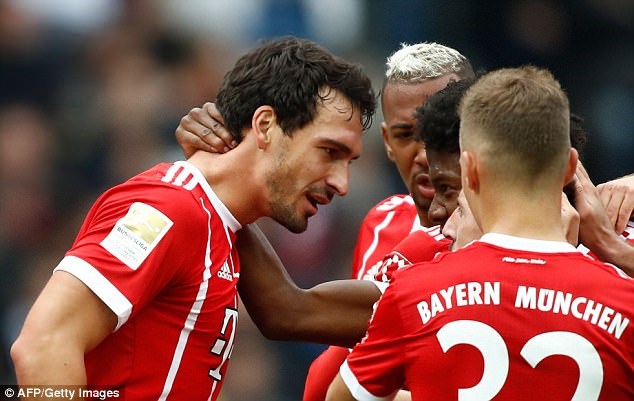 Bayern lại đánh rơi chiến thắng, dù đã sa thải Carlo Ancelotti
