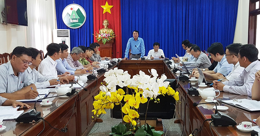 Phó Chủ tịch UBND tỉnh Phạm S phát biểu chỉ đạo tại buổi làm việc
