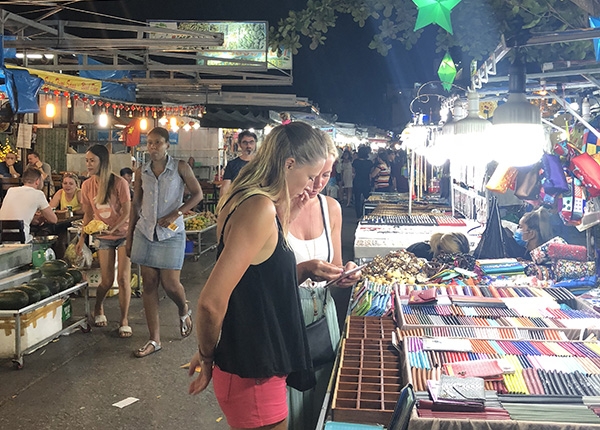 Văn hóa du lịch nhìn từ chợ đêm Phú Quốc