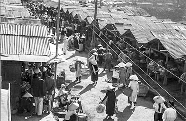Chợ Đà Lạt xưa (hình tư liệu)