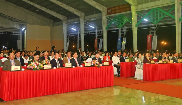 Lãnh đạo Tỉnh ủy, HĐND, UBND và UBMTTQ Việt Nam tỉnh Lâm Đồng tham dự Lễ tôn vinh Gương sáng đời thường