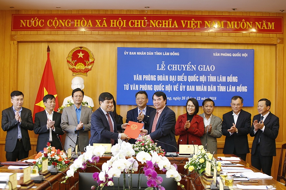 Chuyển giao Văn phòng Đoàn Đại biểu Quốc hội về UBND tỉnh Lâm Đồng