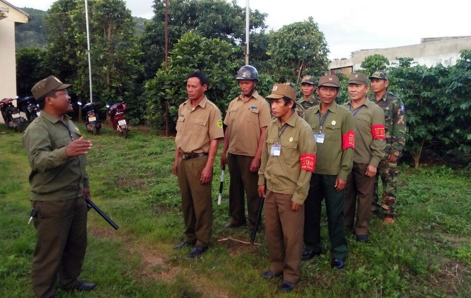 Tổ CCB giữ gìn ANTT xã Đạ Ròn, huyện Đơn Dương. Ảnh: D.Quỳnh