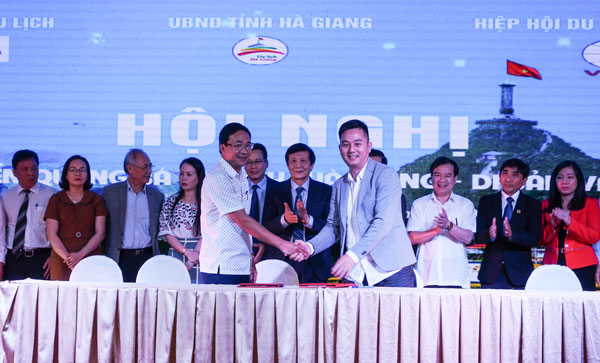 Công ty Du lịch Thiên Nhân (Lâm Đồng) ký kết hợp tác du lịch với doanh nghiệp Hà Giang