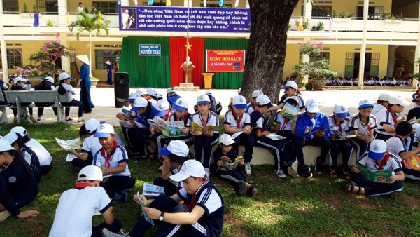 Thư viện tỉnh Lâm Đồng tổ chức xe sách lưu động tại huyện Di Linh