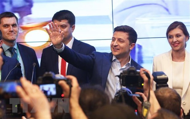 Bầu cử Ukraine: Lãnh đạo nhiều nước chúc mừng ông Zelensky