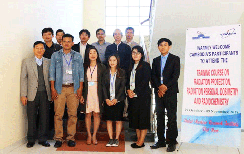 Các học viên Campuchia tham dự khóa đào tạo về an toàn phóng xạ của Viện Nghiên cứu Hạt nhân Đà Lạt tổ chức trong năm 2018. Ảnh: V.Trọng