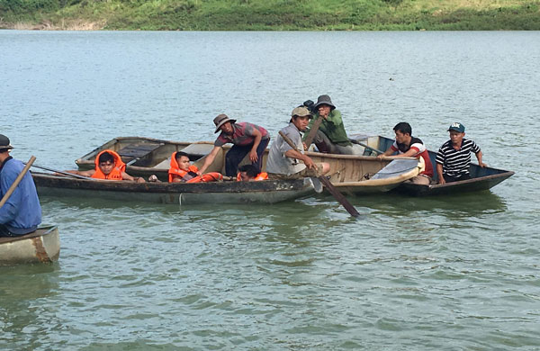 Lật thuyền đánh cá trên sông Đồng Nai 1 người tử vong