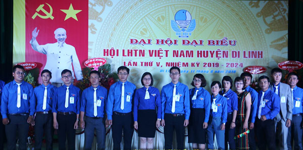 Ra mắt Ủy ban Hội khóa mới và Đoàn Đại biểu đi dự Đại hội Hội cấp tỉnh