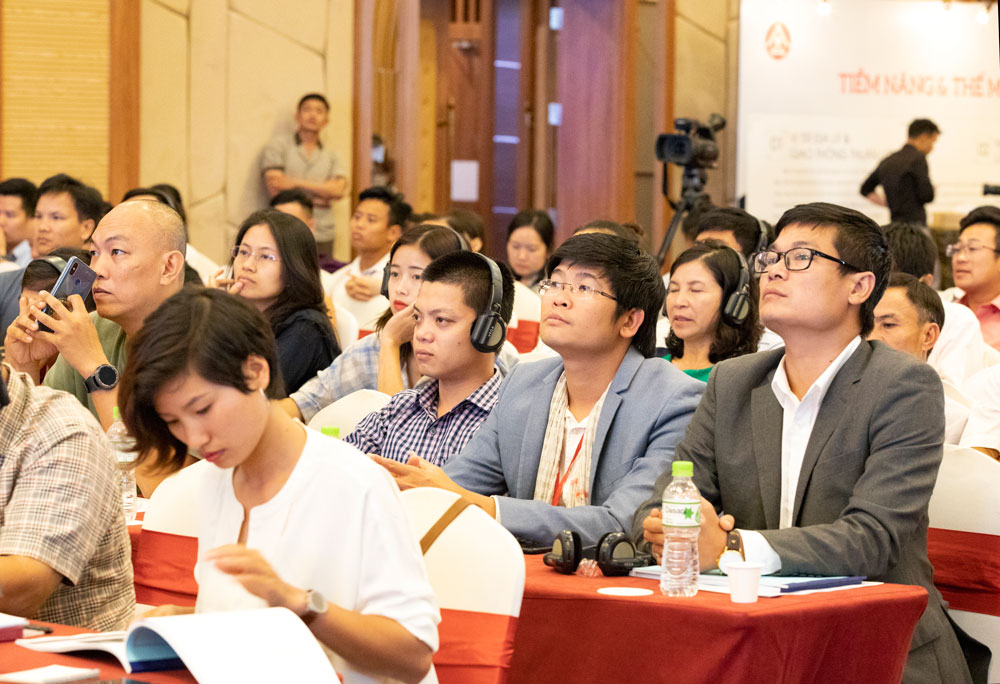 Đại diện các doanh nghiệp Lâm Đồng tham dự hội thảo quốc tế về cà phê đặc sản. Ảnh: N.Thi
