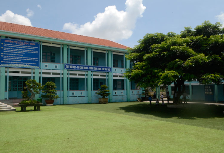 Trường học ở huyện Đơn Dương được đầu tư đồng bộ về cơ sở vật chất. Ảnh: V.Hùng