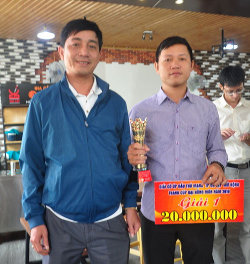 Kỳ thủ Dương Đình Quang - CLB Cờ Kinh Bắc vô địch giải Cờ úp đấu thủ mạnh Đà Lạt mở rộng - 2019