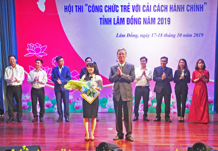 Thành phố Bảo Lộc xuất sắc giành giải nhất tại vòng chung kết tỉnh. Ảnh: G.Khánh