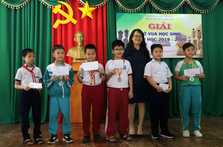 Bảo Lộc: 340 VĐV tranh tài tại Giải Cờ vua học sinh năm học 2019 - 2020