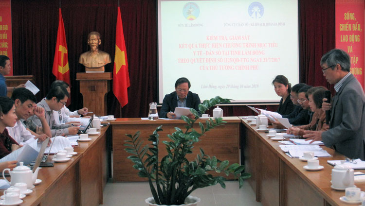 Tổng cục trưởng Tổng cục Dân số -KHHGĐ Nguyễn Doãn Tú chủ trì hội nghị kiểm tra, giám sát kết quả thực hiện Chương trình mục tiêu Y tế -Dân số tại Lâm Đồng