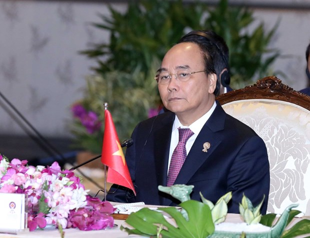Thủ tướng Nguyễn Xuân Phúc tại phiên họp