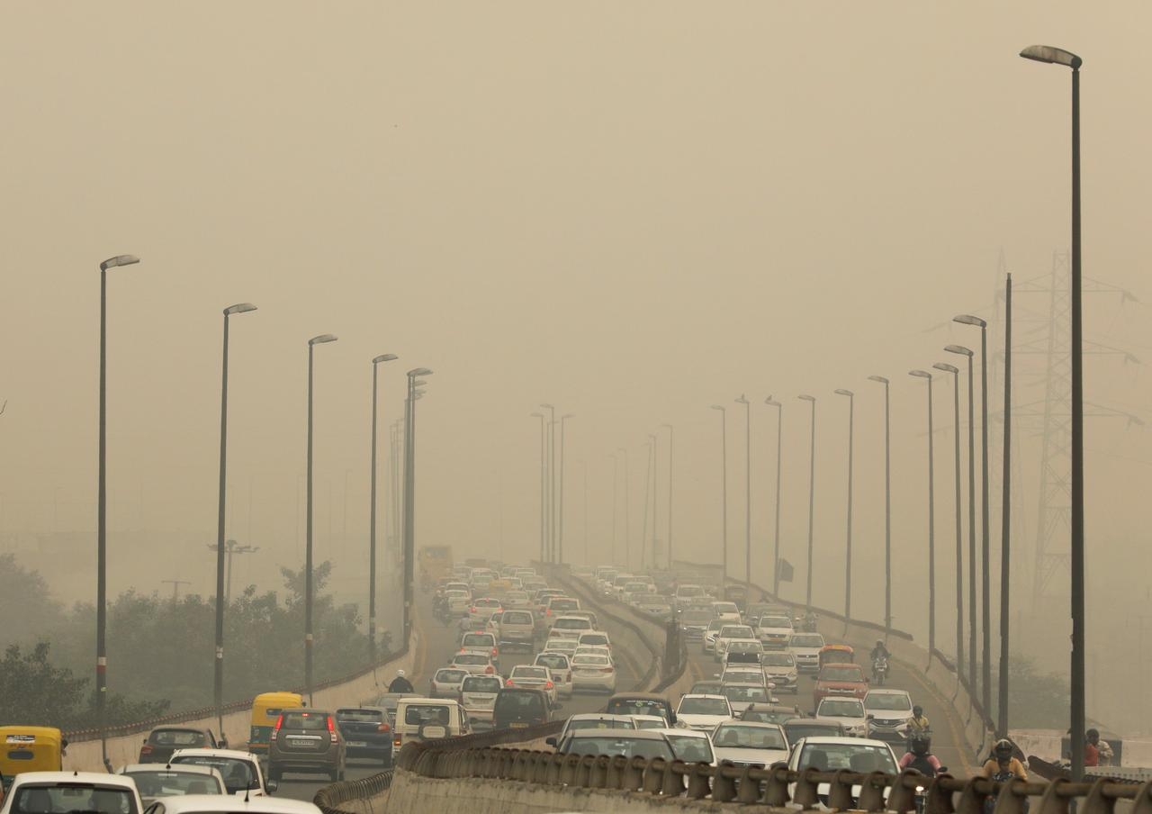 Ô nhiễm không khí nghiêm trọng khiến nhà chức trách Ấn Độ áp dụng quy định biển số "chẵn-lẻ"
