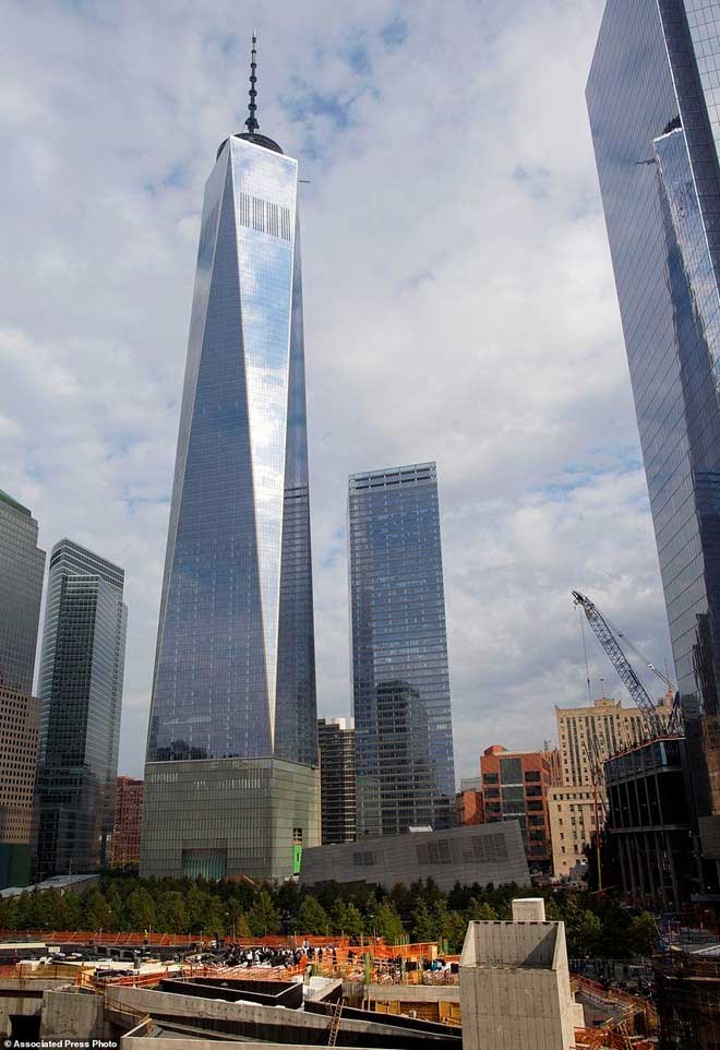 Đứng thứ 6 trong danh sách là Tòa tháp thương mại mới (xây dựng trên nền tòa tháp đôi bị không tặc tấn công năm 2001) ở New York (Mỹ) với chi phí xây dựng 4,1 tỷ USD
