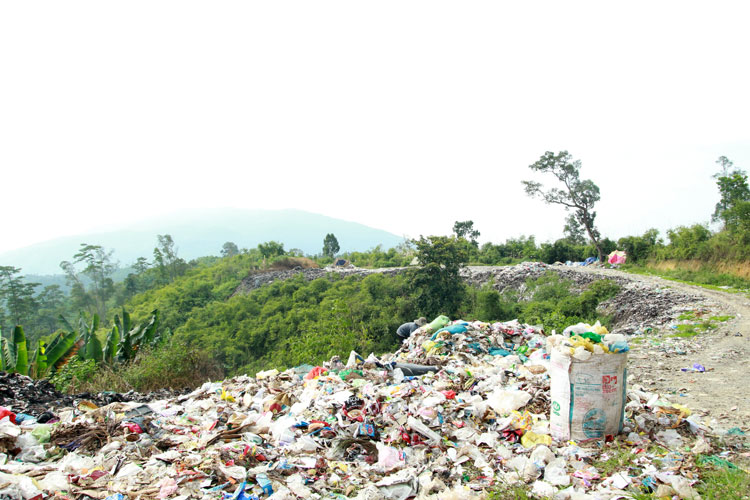 Đam Rông: Loay hoay xử lý rác thải