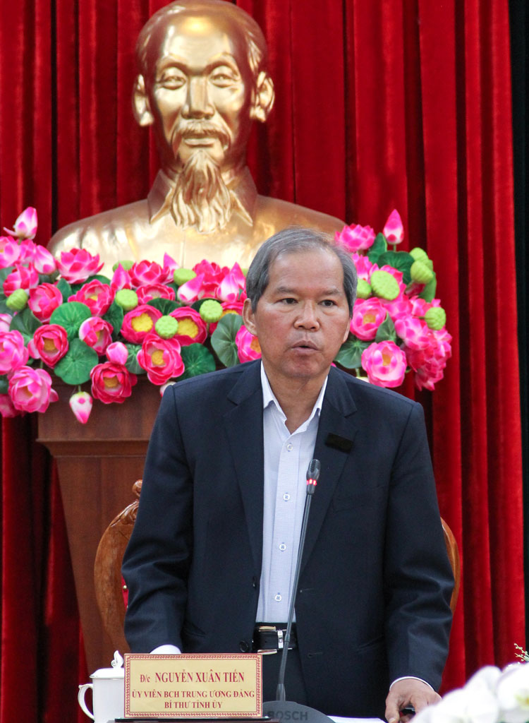 Đồng chí Bí thư Tỉnh ủy Lâm Đồng Nguyễn Xuân Tiến phát biểu tại buổi làm việc