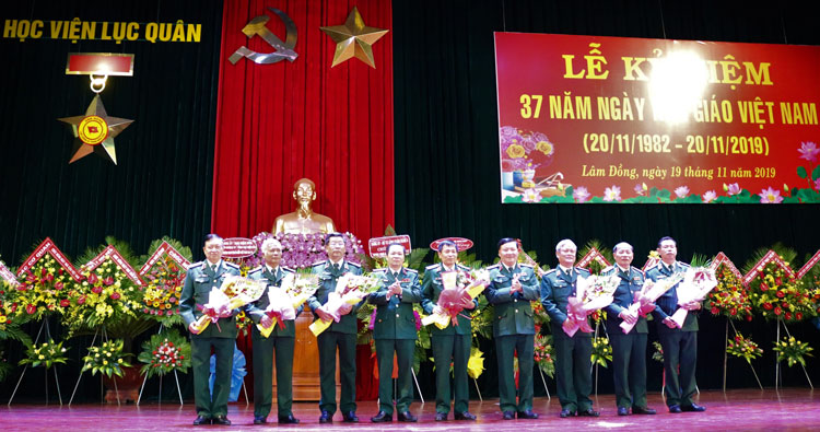 Học viện Lục quân kỷ niệm Ngày Nhà giáo Việt Nam