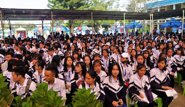 Trường THPT Bảo Lộc tự hào viết tiếp truyền thống