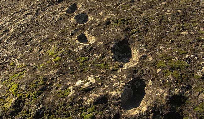 Các chuyên gia tin rằng những dấu vết này còn rõ nét là nhờ dòng chảy nham thạch của núi lửa
