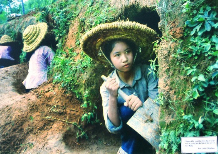 Trẻ em Việt Nam trong khói lửa chiến tranh