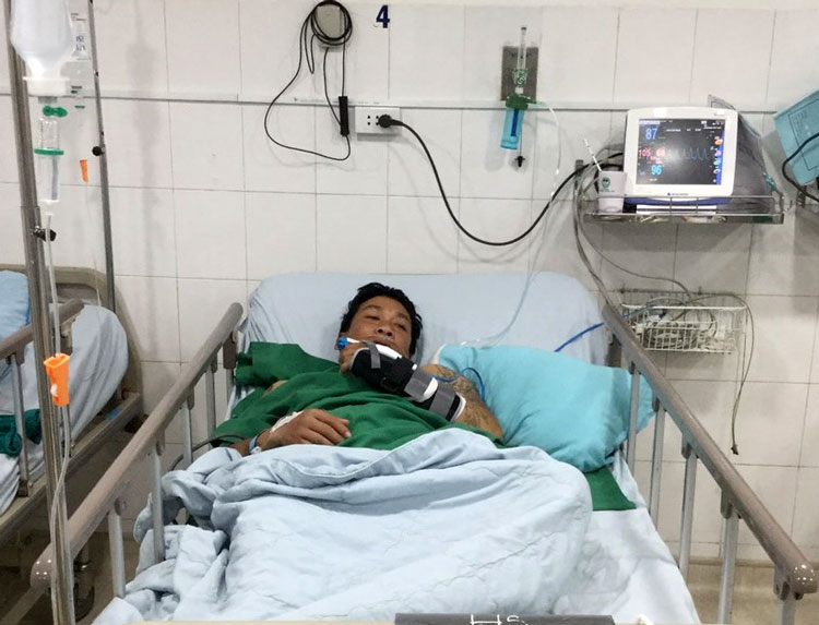 Anh Quang Phú Đức đang điều trị tại Bệnh viện Chợ Rẫy (TP Hồ Chí Minh)