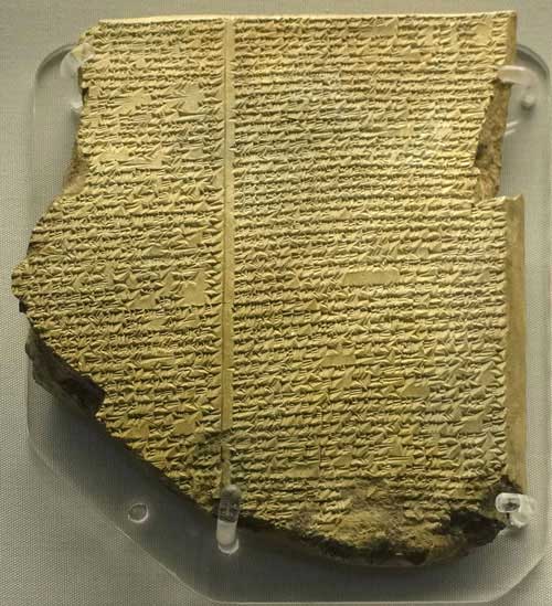 Tấm bảng đất sét trong Thư viện Hoàng gia Ashurbanipa ghi chép một phần sử thi Gilgamesh bằng chữ hình nêm