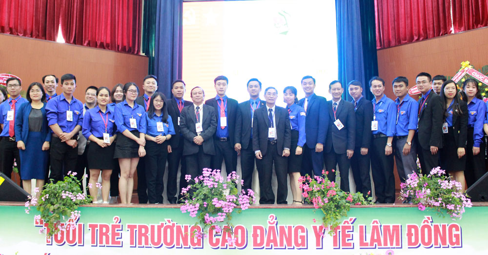 Ra mắt Ban chấp hành Đoàn trường CĐYT Lâm Đồng