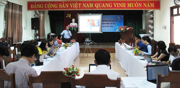 Ông Nguyễn Văn Tân - Nguyên Phó Tổng cục trưởng phụ trách Tổng cục Dân số, thành viên chủ chốt Ban soạn thảo Chiến lược Dân số VN đến năm 2030 báo cáo chuyên đề Chiến lược Dân số Việt Nam đến năm 2030