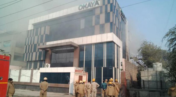Cháy lớn ở Ấn Độ, lính cứu hỏa cũng bị mắc kẹt