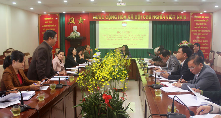 Các đại biểu tham gia góp ý Dự thảo Nghị quyết về giá đất giai đoạn 2020 – 2024 