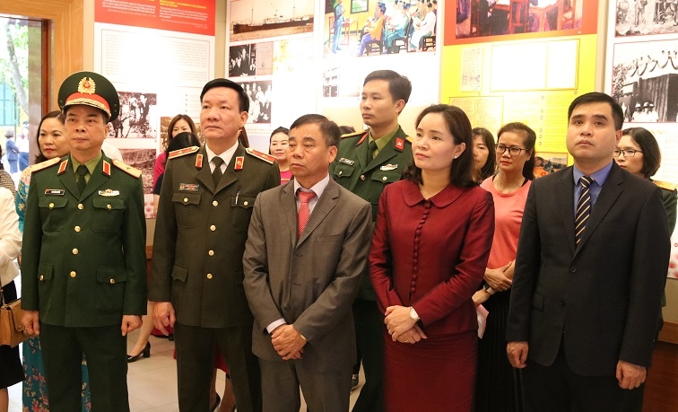 ​&quot;Chủ tịch Hồ Chí Minh - Người sáng lập, lãnh đạo và rèn luyện Đảng Cộng sản Việt Nam&quot;