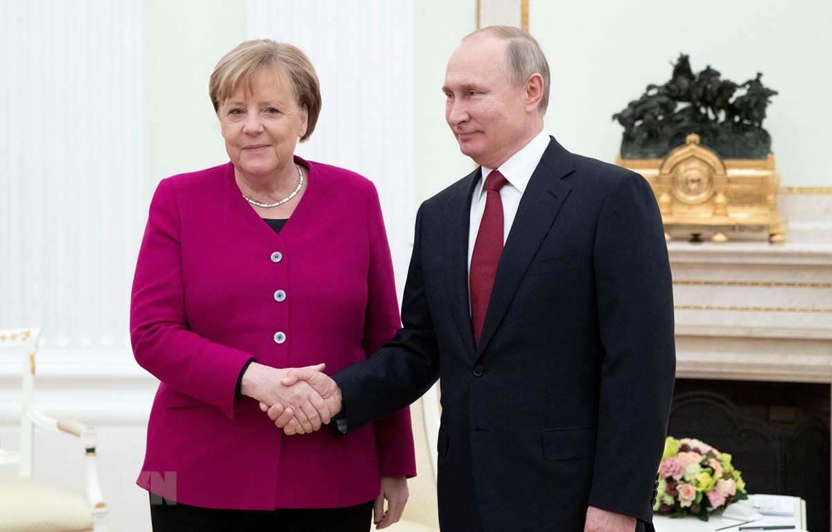Tổng thống Nga Vladimir Putin (phải) và Thủ tướng Đức Angela Merkel (trái) trong cuộc gặp tại Moskva, Nga, ngày 11/1/2020